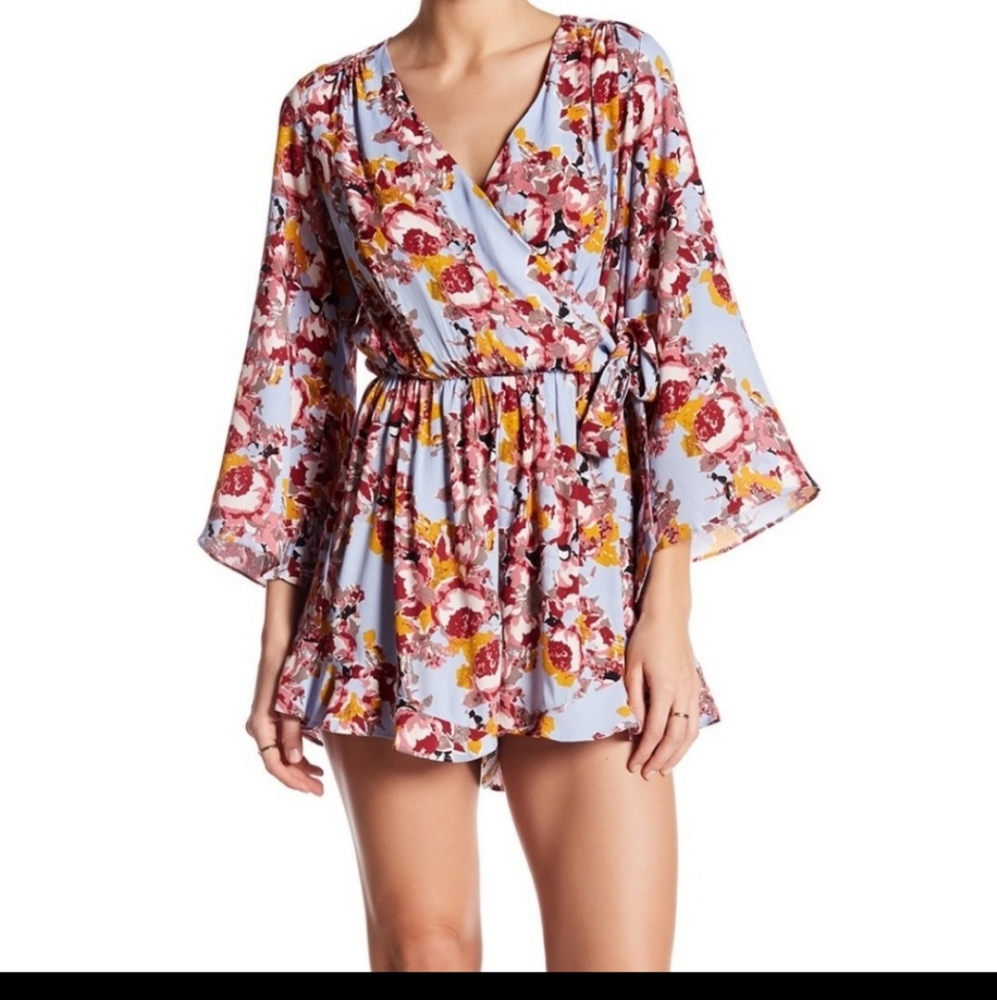 Astr Floral Romper - size small